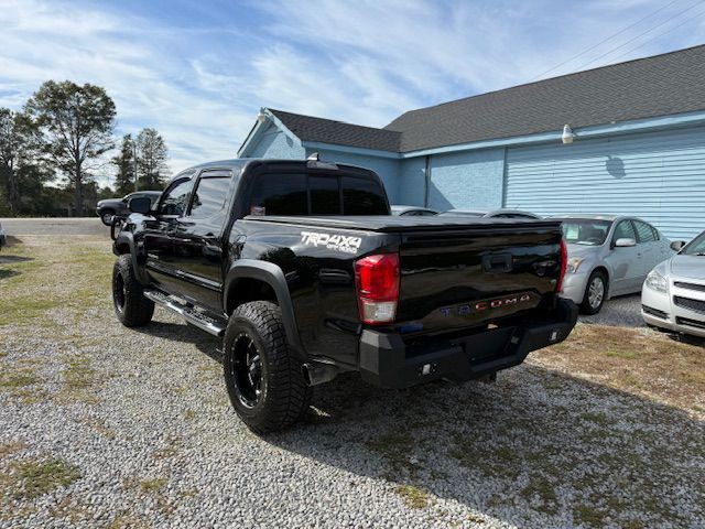 2016 Toyota Tacoma Image 14