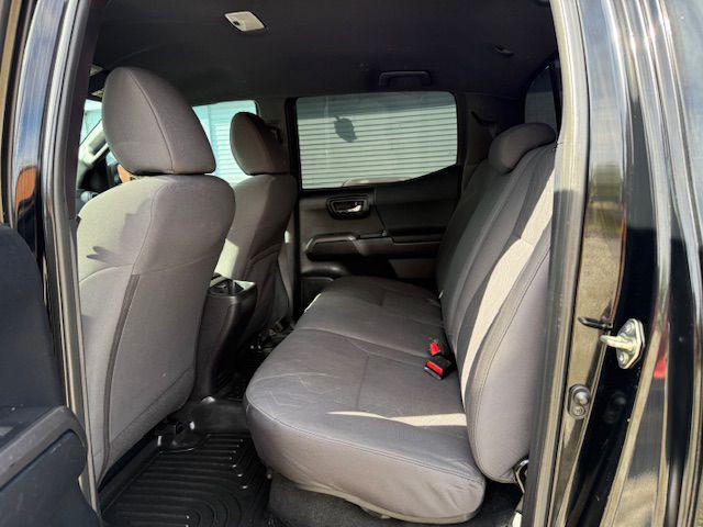 2016 Toyota Tacoma Image 27