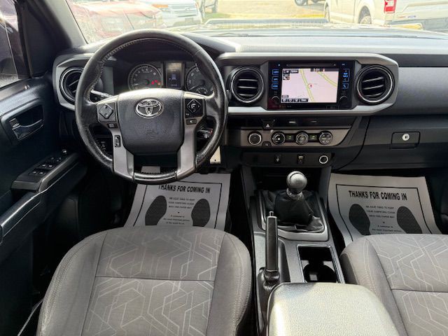 2016 Toyota Tacoma Image 29