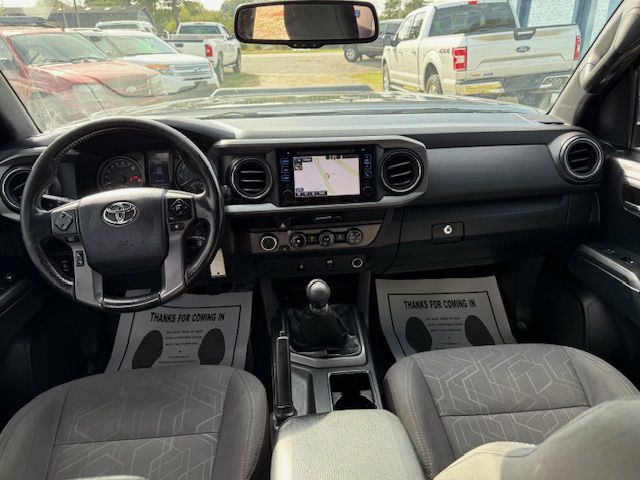 2016 Toyota Tacoma Image 30