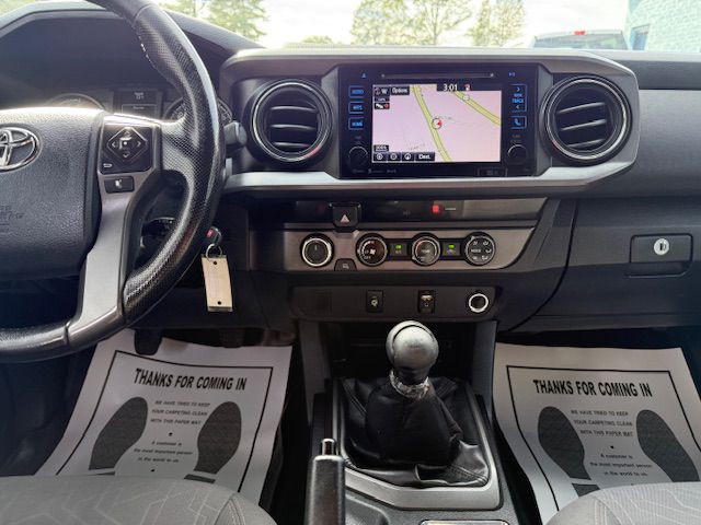 2016 Toyota Tacoma Image 32