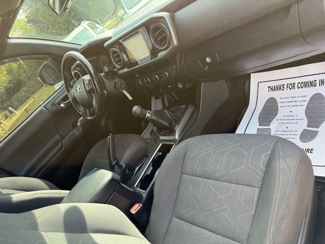 2016 Toyota Tacoma Image 39