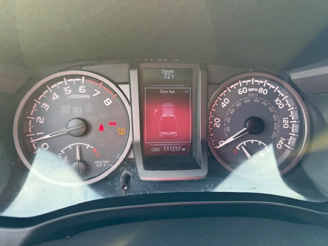 2016 Toyota Tacoma Image 45