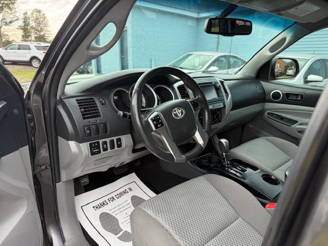 2013 Toyota Tacoma Image 17