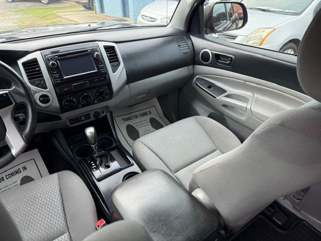2013 Toyota Tacoma Image 22