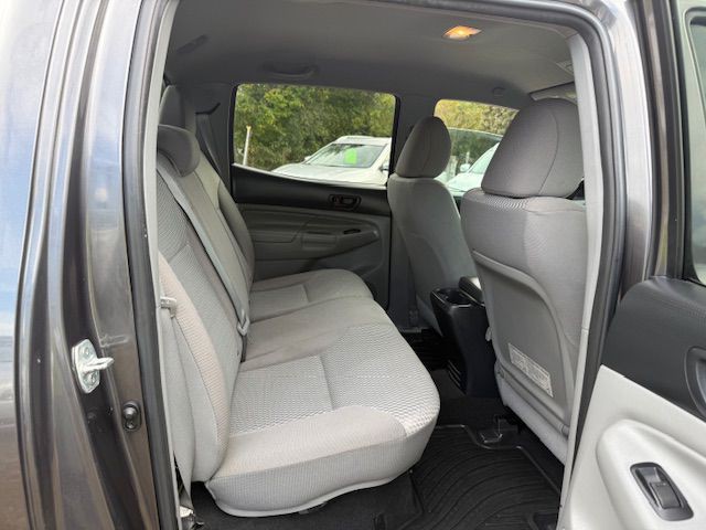 2013 Toyota Tacoma Image 28