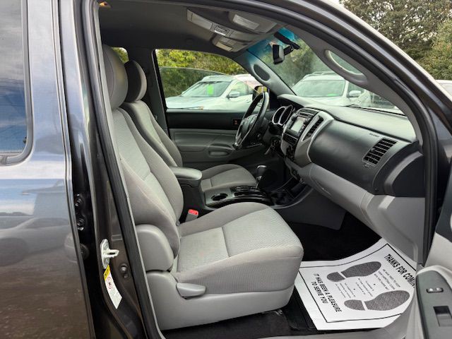 2013 Toyota Tacoma Image 29