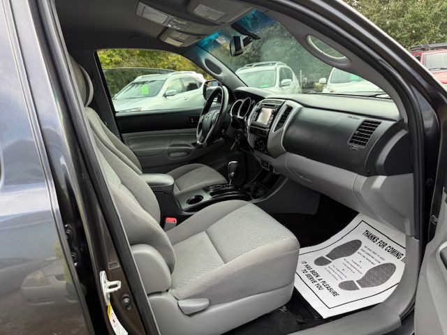 2013 Toyota Tacoma Image 30