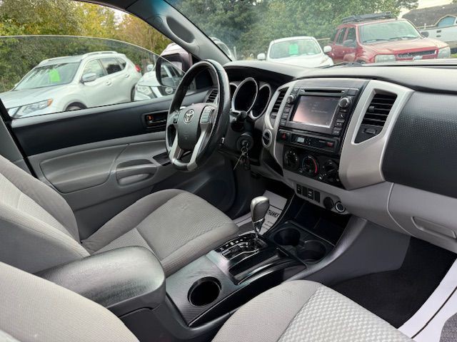 2013 Toyota Tacoma Image 33