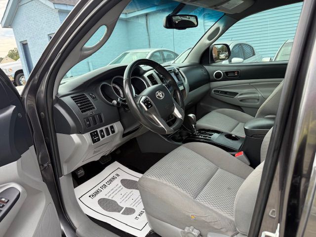 2013 Toyota Tacoma Image 43