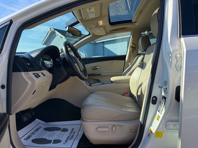 2015 Toyota Venza Image 18