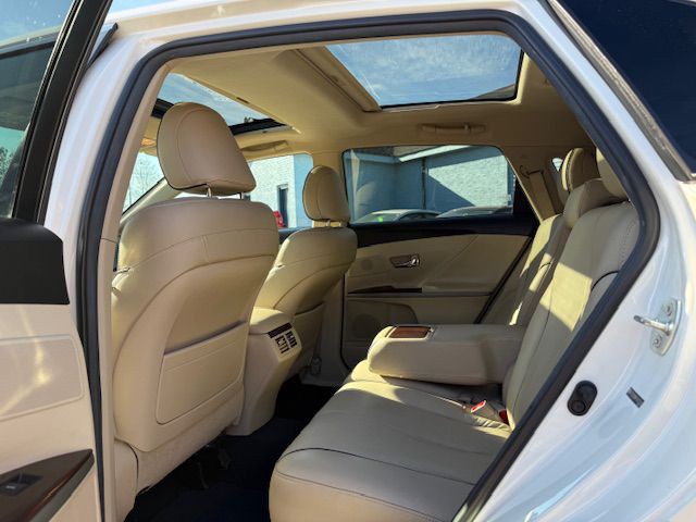 2015 Toyota Venza Image 22