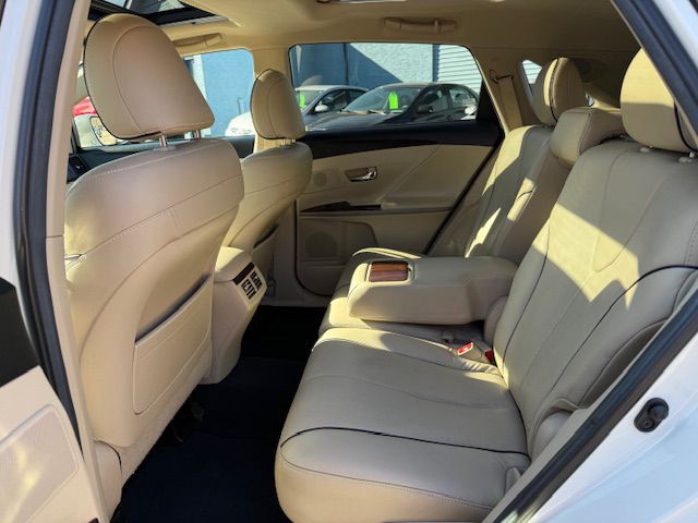 2015 Toyota Venza Image 23