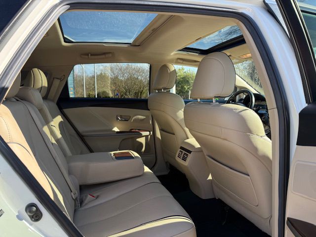 2015 Toyota Venza Image 30