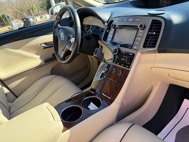 2015 Toyota Venza Image 36