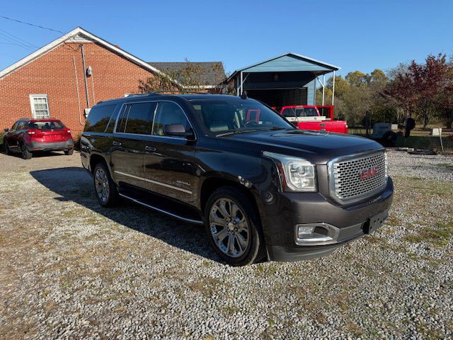 2016 GMC Yukon Image 1