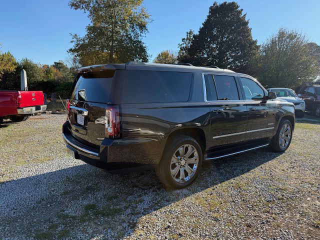 2016 GMC Yukon Image 9