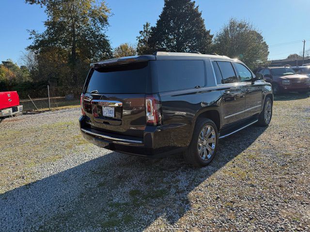 2016 GMC Yukon Image 10