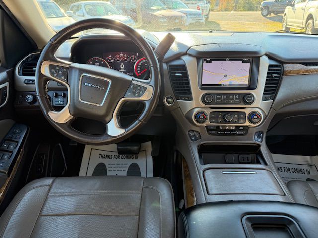 2016 GMC Yukon Image 32