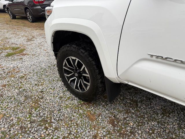 2020 Toyota Tacoma Image 12