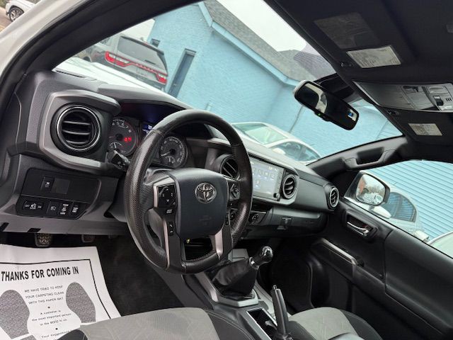 2020 Toyota Tacoma Image 19