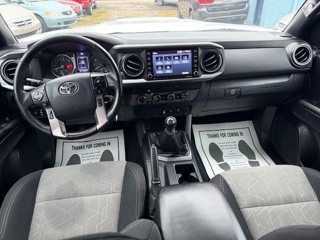 2020 Toyota Tacoma Image 23