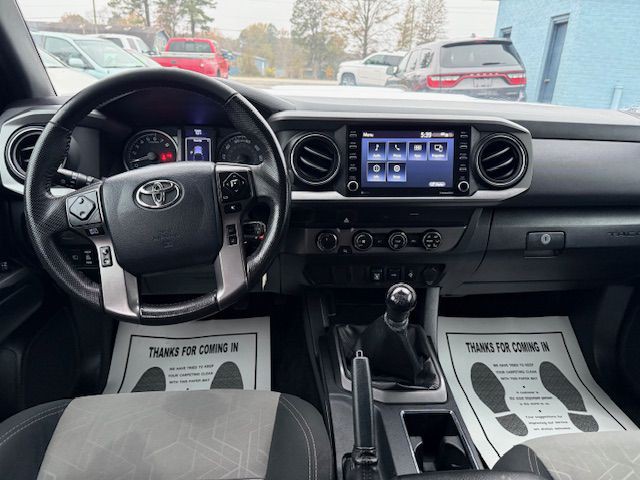 2020 Toyota Tacoma Image 24