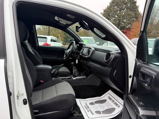 2020 Toyota Tacoma Image 30