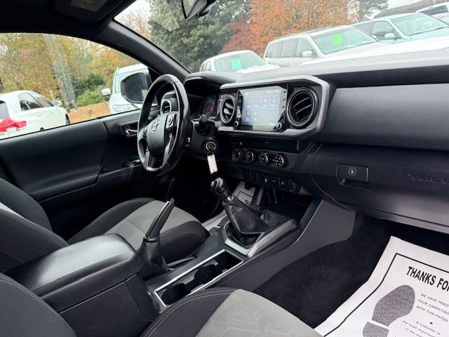 2020 Toyota Tacoma Image 33