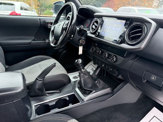 2020 Toyota Tacoma Image 35