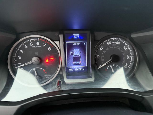 2020 Toyota Tacoma Image 36