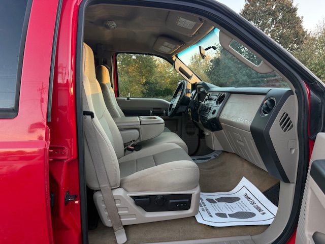 2008 Ford F-350 Image 32