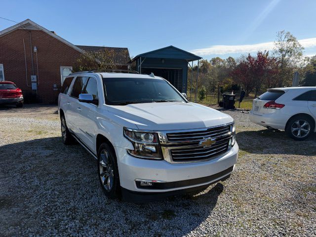 2016 Chevrolet Suburban Image 6
