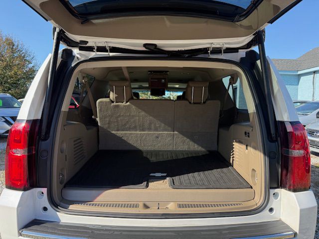 2016 Chevrolet Suburban Image 15