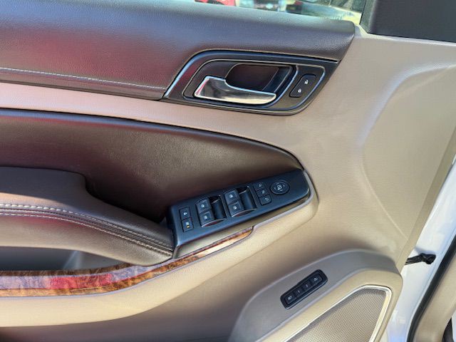 2016 Chevrolet Suburban Image 19