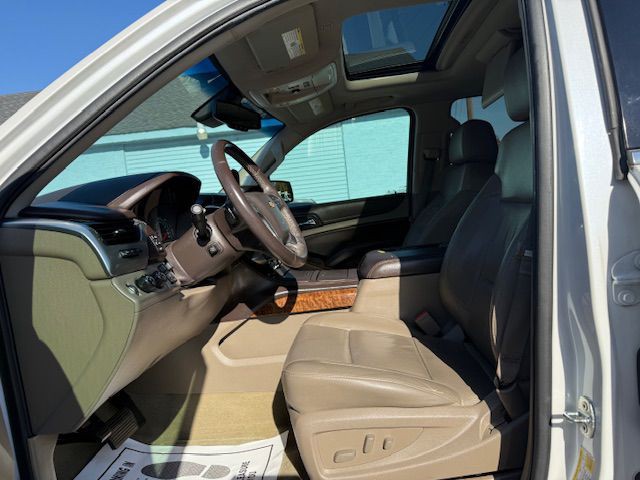 2016 Chevrolet Suburban Image 23