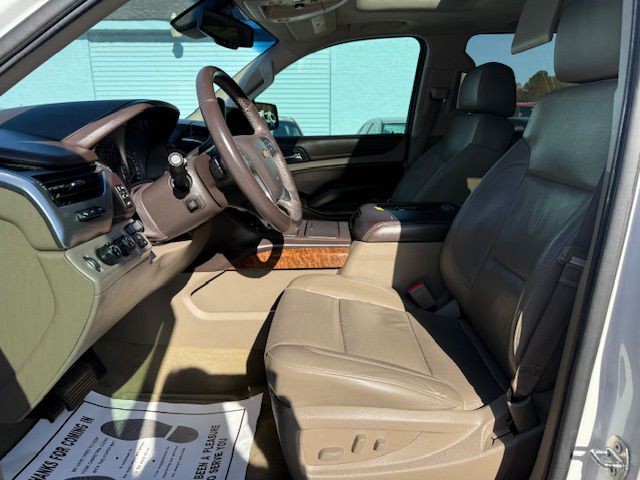 2016 Chevrolet Suburban Image 25