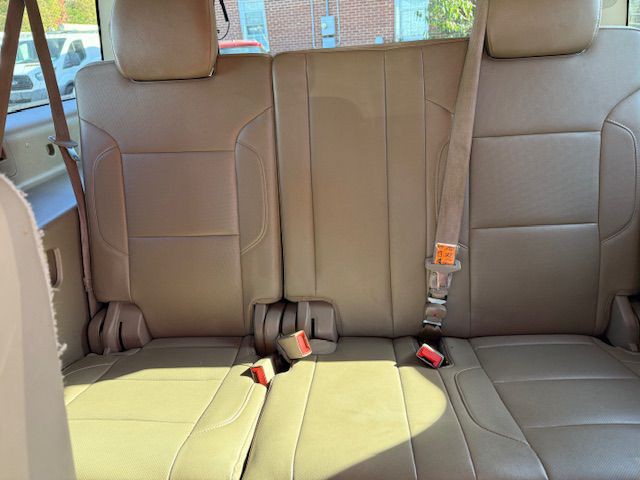 2016 Chevrolet Suburban Image 29
