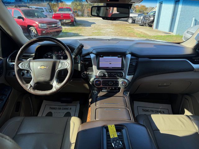2016 Chevrolet Suburban Image 32