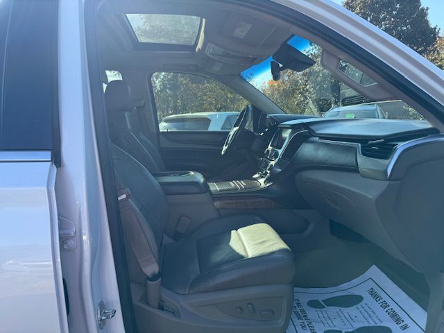 2016 Chevrolet Suburban Image 40