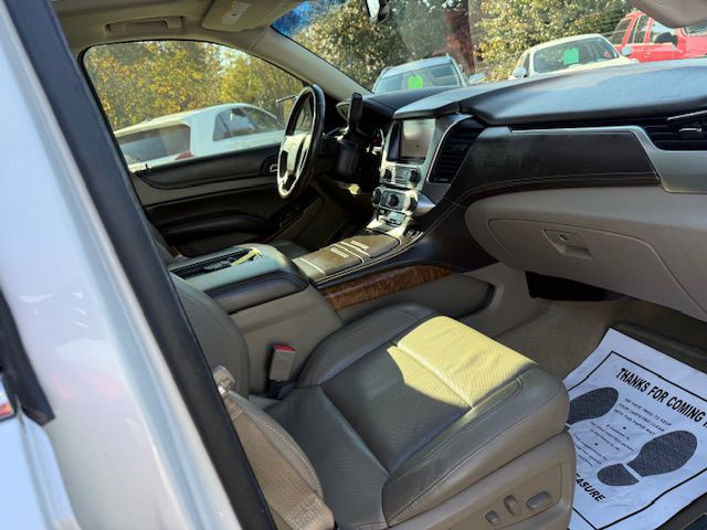 2016 Chevrolet Suburban Image 42