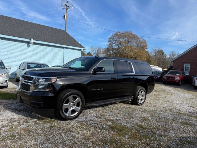 2017 Chevrolet Suburban Image 4
