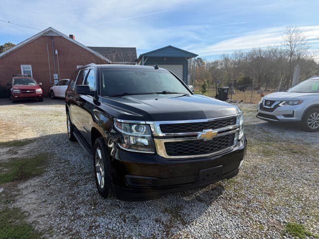 2017 Chevrolet Suburban Image 8