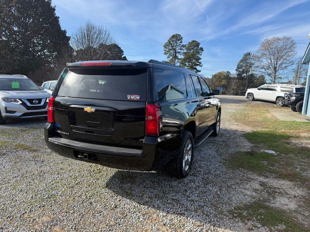 2017 Chevrolet Suburban Image 12