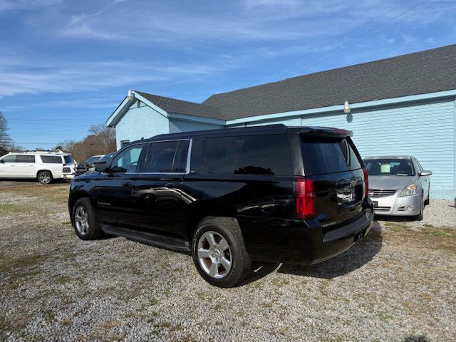 2017 Chevrolet Suburban Image 15