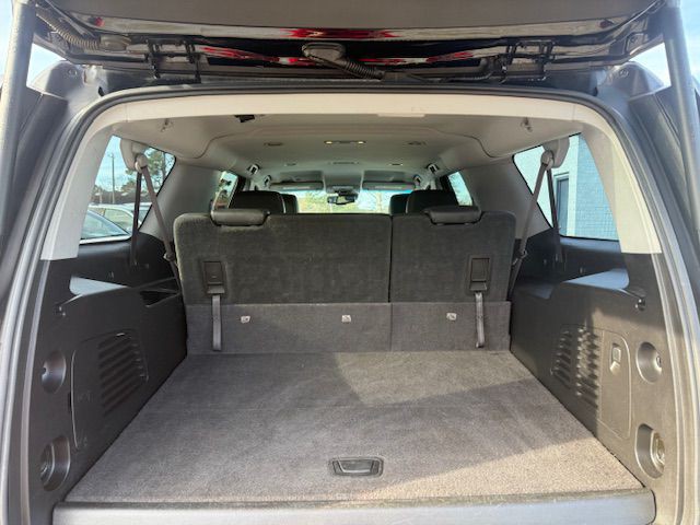 2017 Chevrolet Suburban Image 18