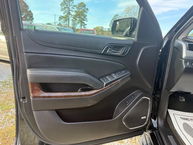 2017 Chevrolet Suburban Image 19