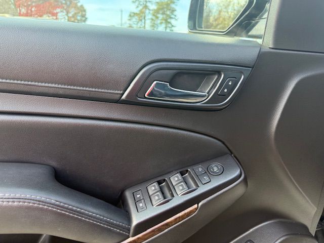 2017 Chevrolet Suburban Image 20