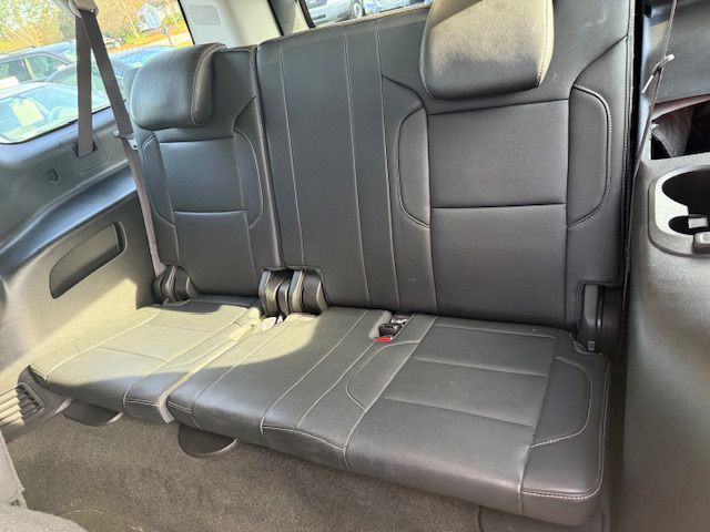 2017 Chevrolet Suburban Image 28