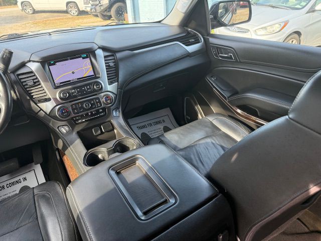 2017 Chevrolet Suburban Image 29